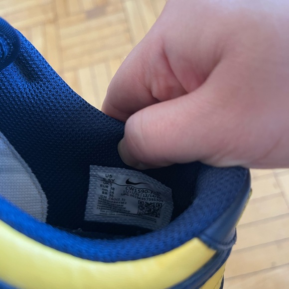 Dunk Low Michigan 2021 - Picture 6 of 11